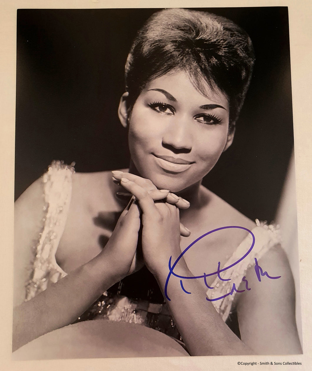 Aretha Franklin Autographed 8x10 Photo COA #AF23687