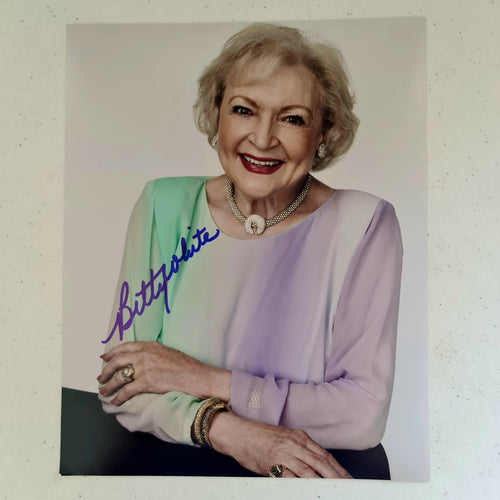 Betty White Autographed 8x10 Photo COA #BW29739 - Smith & Son's Collectibles